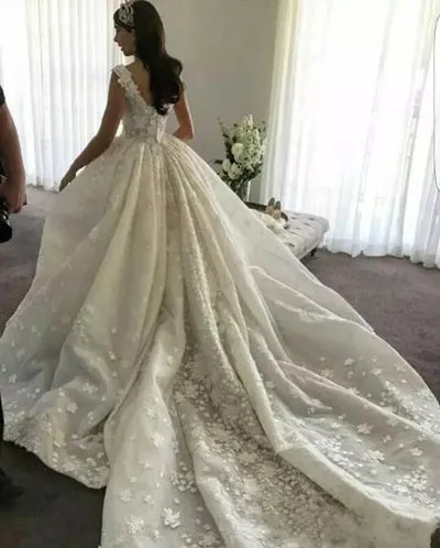 Gorgeous Ball Gown Lace Backless Sweetheart Wedding Dresses with Appliques, SW267