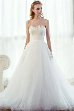 Simple Elegant A-line Lace Up Sweetheart Long Wedding Dresses