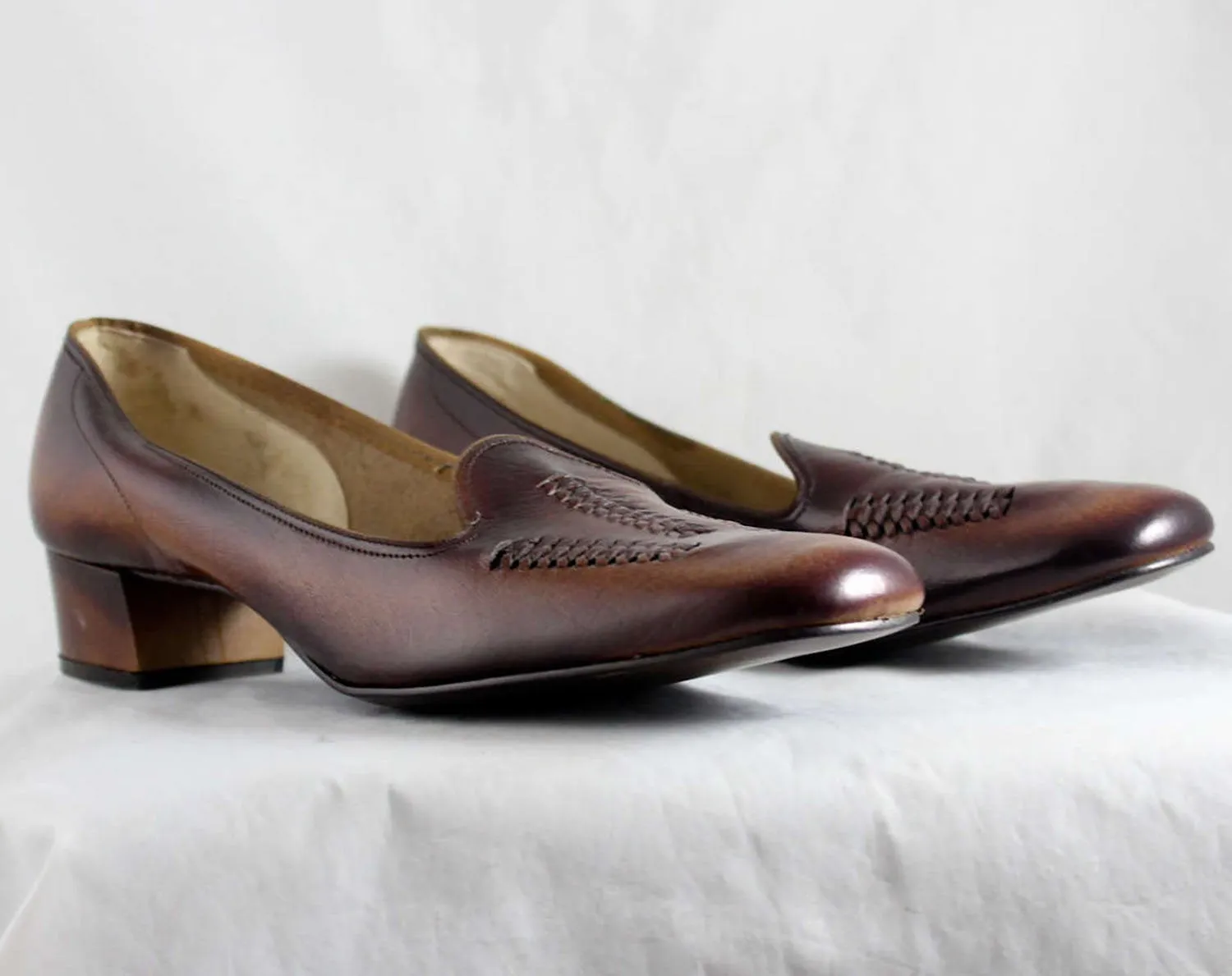 Size 9 60's Shoes - Unworn Mod 1960s Leather Pumps - 9 AA Narrow - Dark Brown Herringbone Woven Leather Shoe - Fall Autumn NOS 60s Deadstock