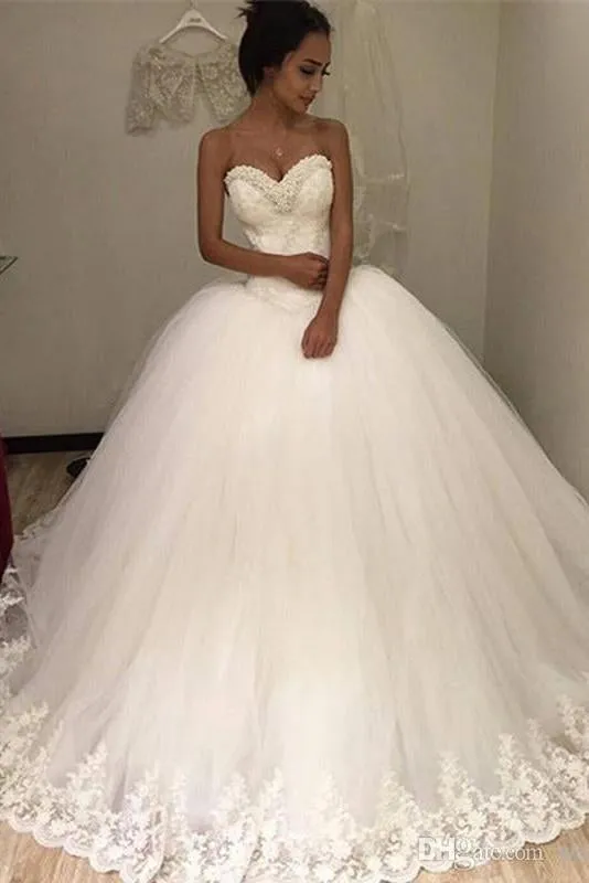 Sweetheart Sleeveless Tulle Long Ball Gown Wedding Dress with Lace Appliques PFW0314